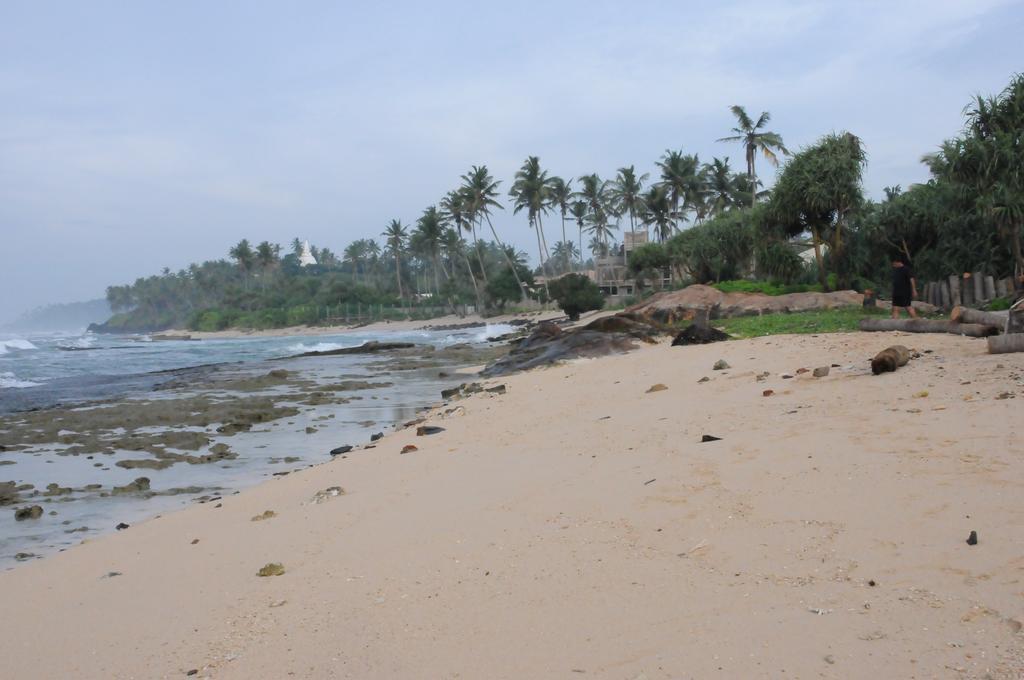 Villa Atulya At Ocean'S Edge Mirissa Exterior foto